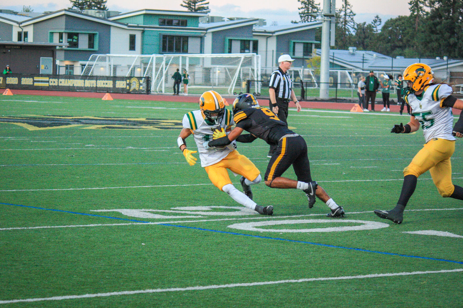Mountain View lost 49-32 against Live Oak Thursday in its third game of the season.