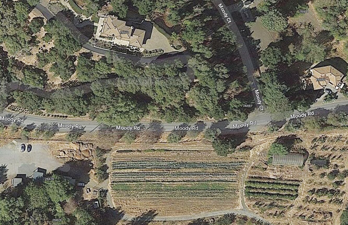No-parking restrictions are in effect along Moody Road near Moody Court in Los Altos Hills after a county resolution June 6.